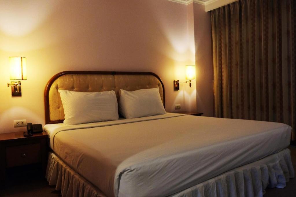 Western Grand Hotel Ratchaburi Ban Bang Kra Exterior photo