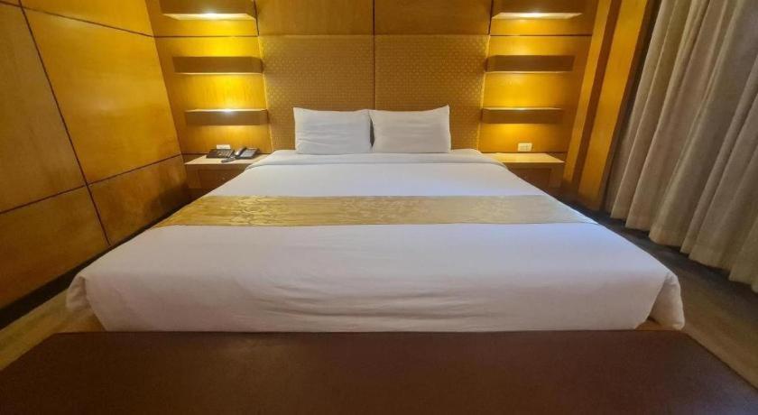Western Grand Hotel Ratchaburi Ban Bang Kra Exterior photo