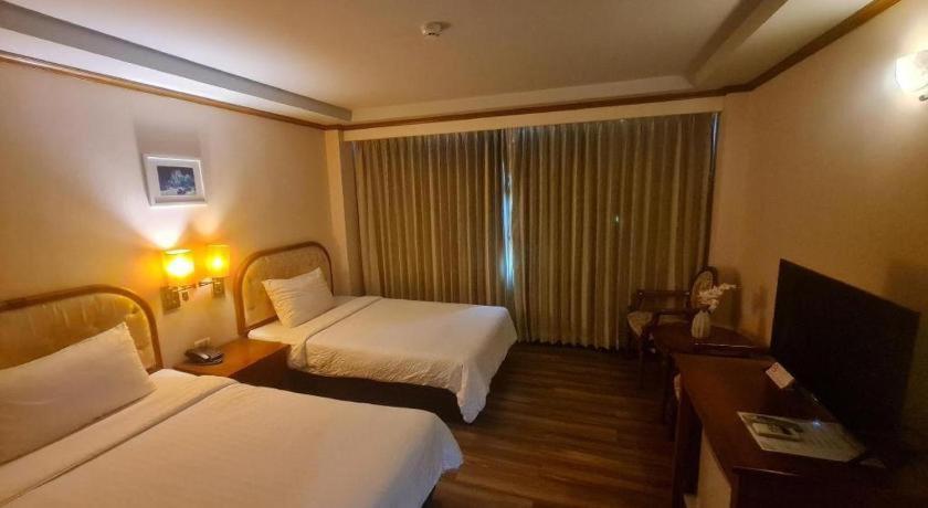 Western Grand Hotel Ratchaburi Ban Bang Kra Exterior photo