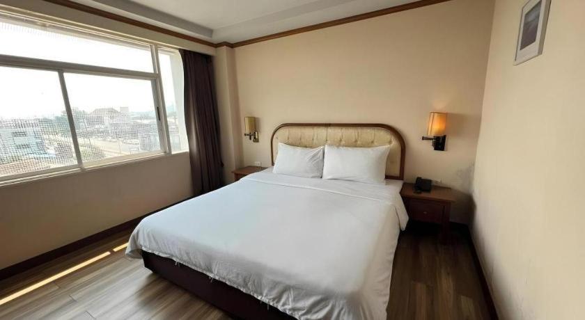 Western Grand Hotel Ratchaburi Ban Bang Kra Exterior photo